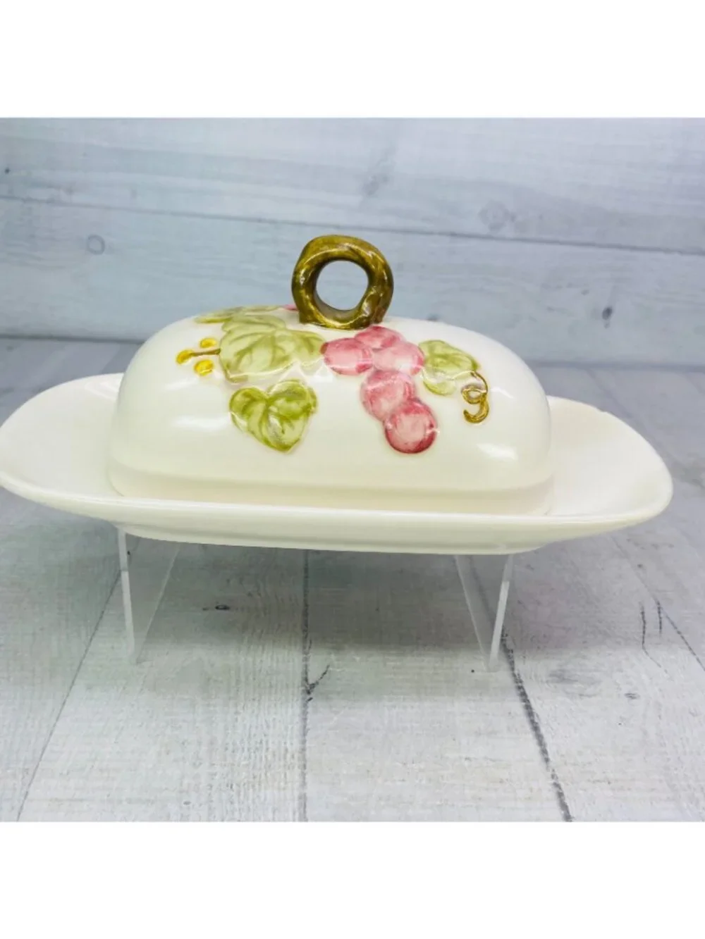 MCM Metlox Poppytrail Vernon VINTAGE PINK Grapes 1/4 Pound Covered Butter Dish